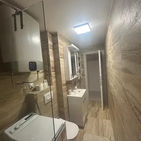 Lux Stan Karaburma Apartment