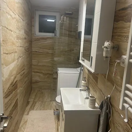 Lux Stan Karaburma Apartment Belgrade